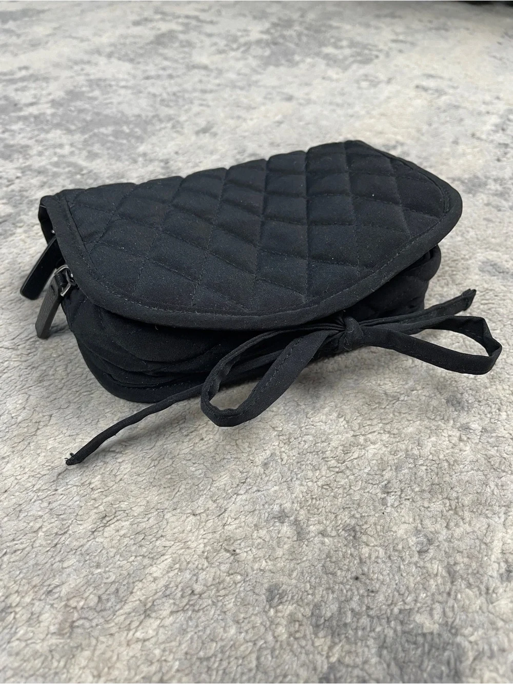 Vera Bradley Black Quilted Travel Toiletry Cosmetic Bag